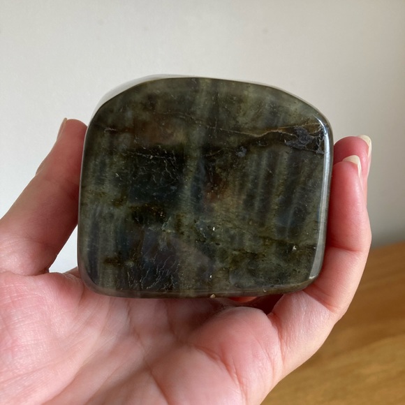 Labradorite - Picture 12 of 16